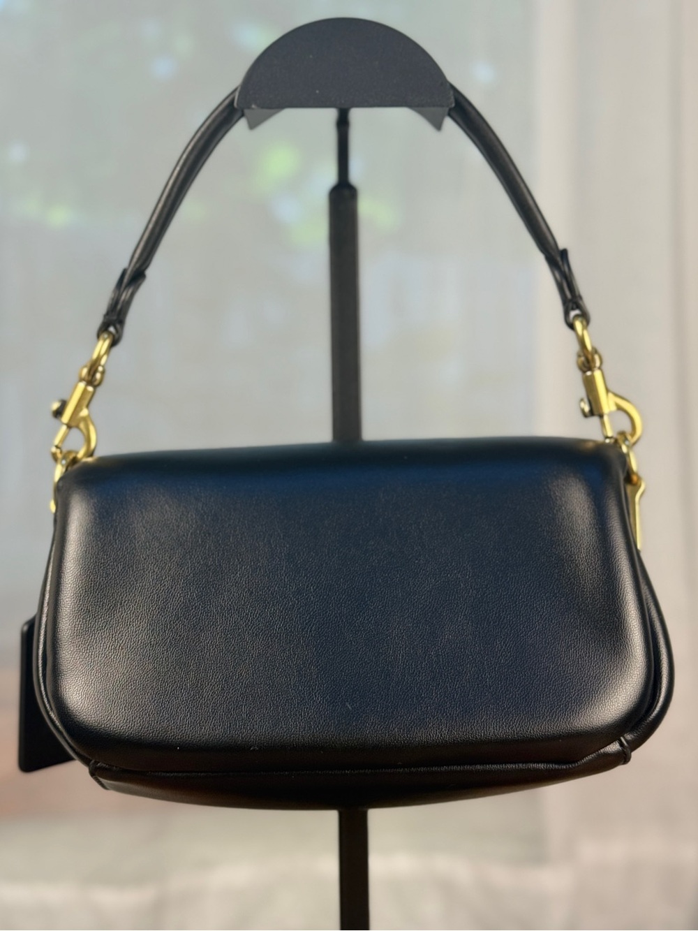 Coach Pillow Tabby Shoulder Bag 18 Black Leather Brass Hardware C3880 Like New - Picture 4 of 16